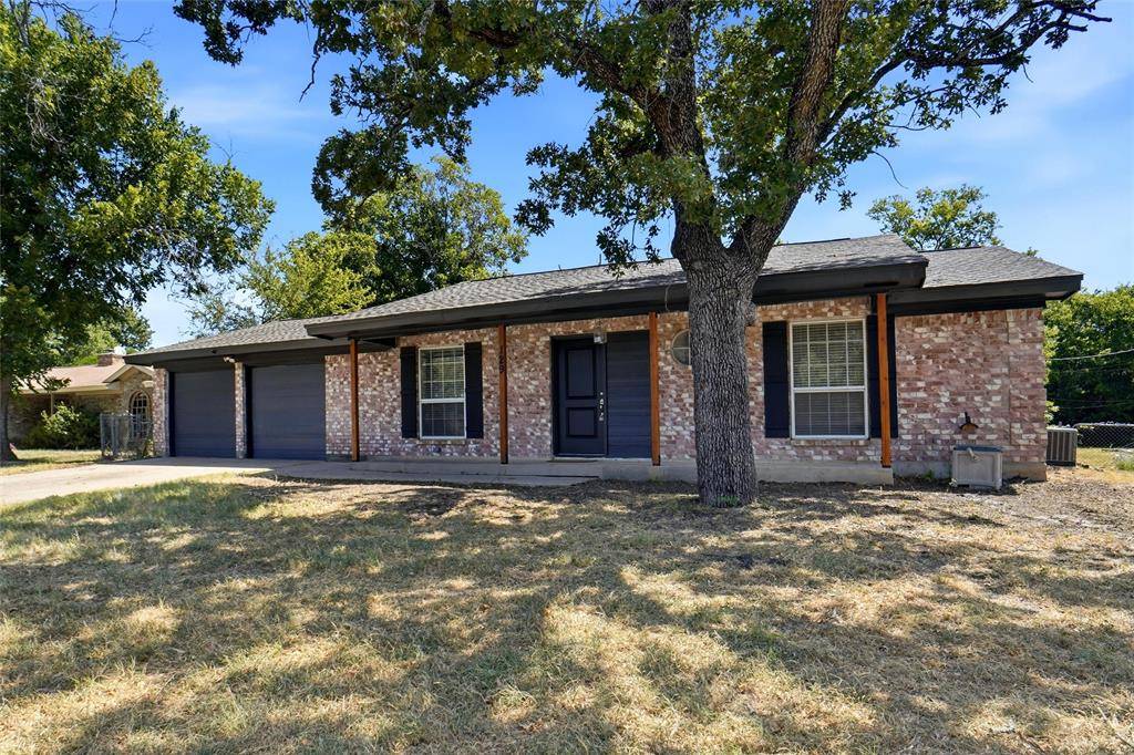 129 Mountain View Drive, Azle, TX 76020