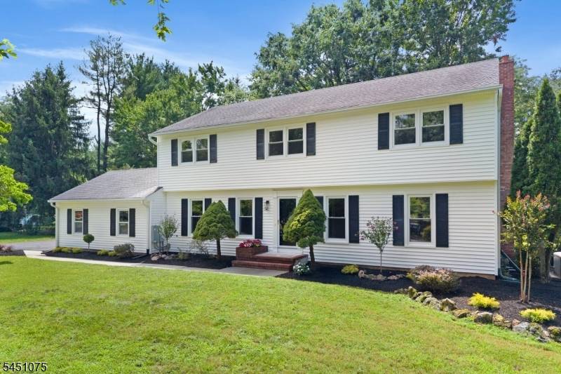 59 Catskill Ct, Montgomery Twp., NJ 08502