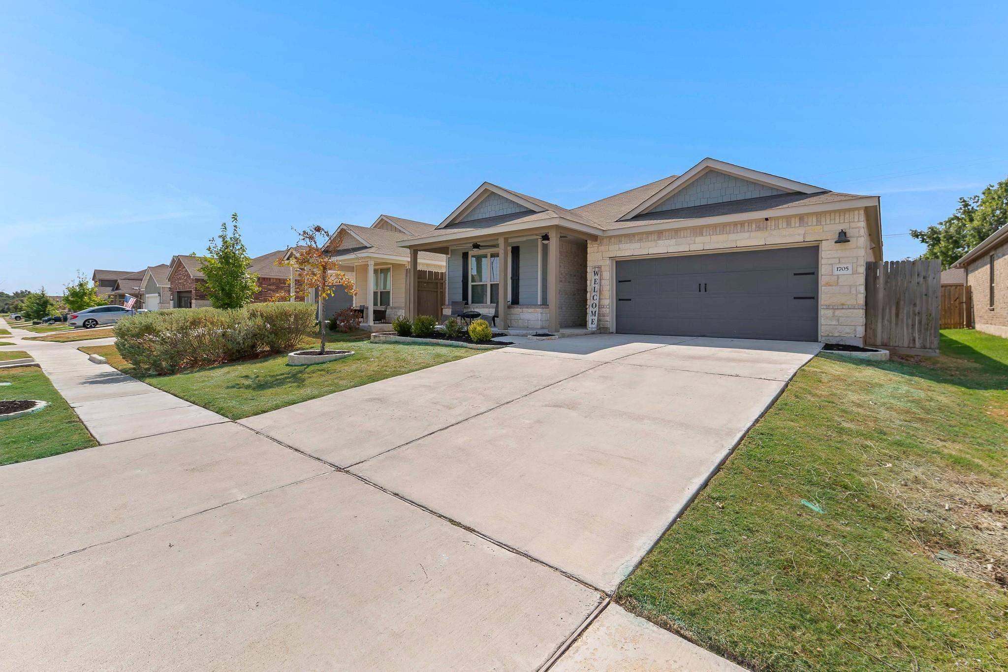 1705 T H Johnson DR, Taylor, TX 76574