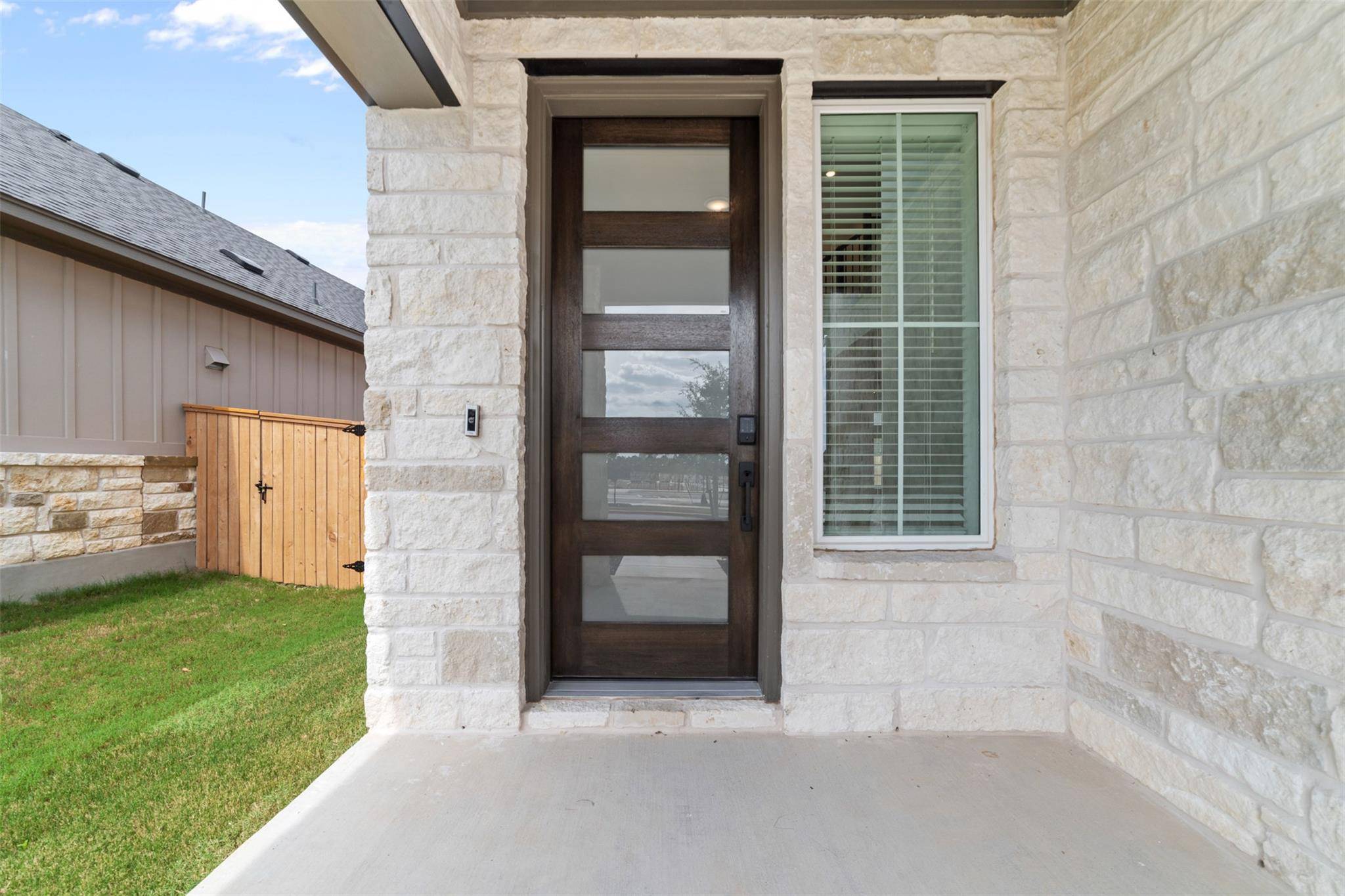 1129 N Roger Hanks PKWY, Dripping Springs, TX 78620
