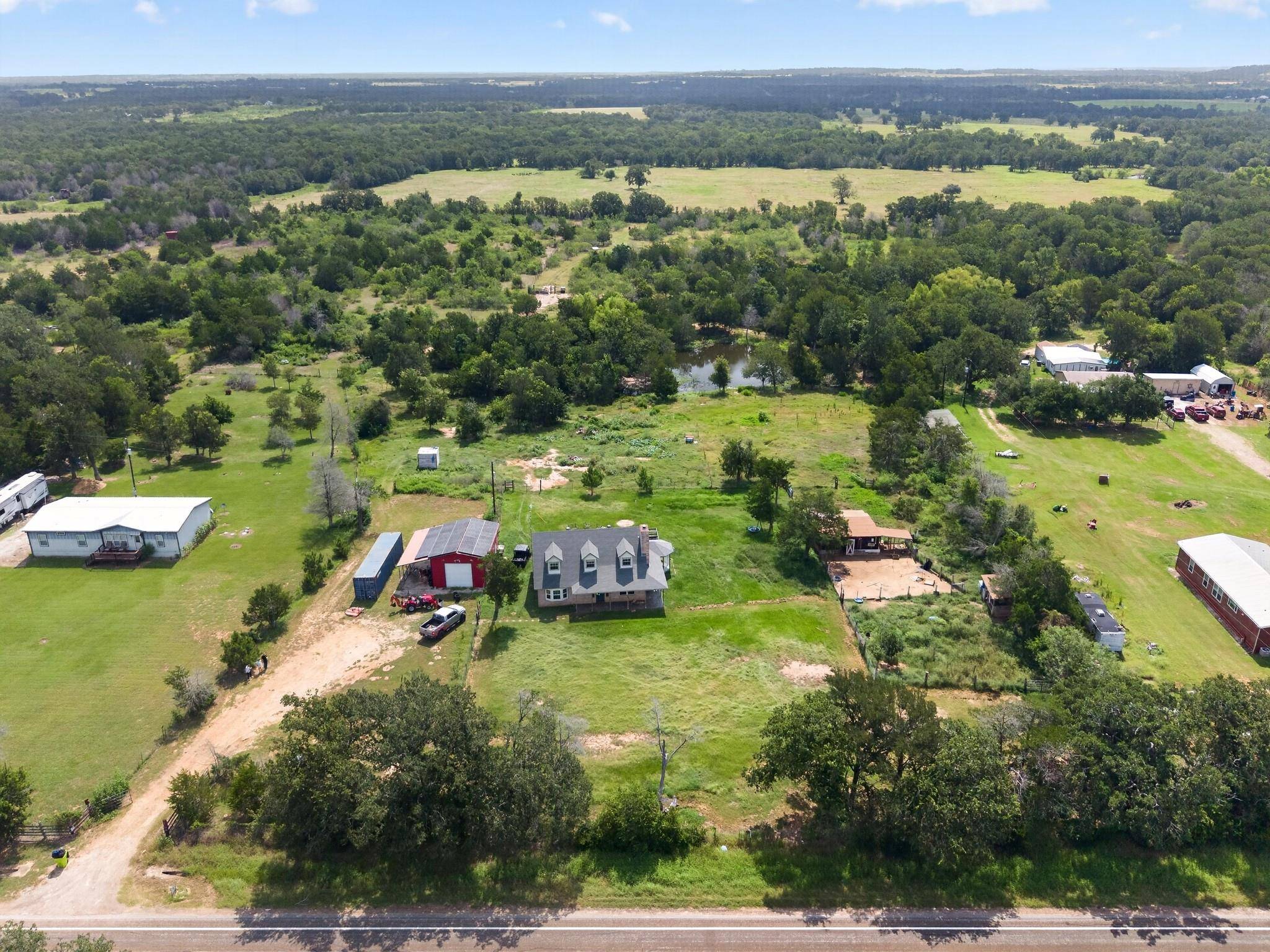1689 Fm 2104, Paige, TX 78659
