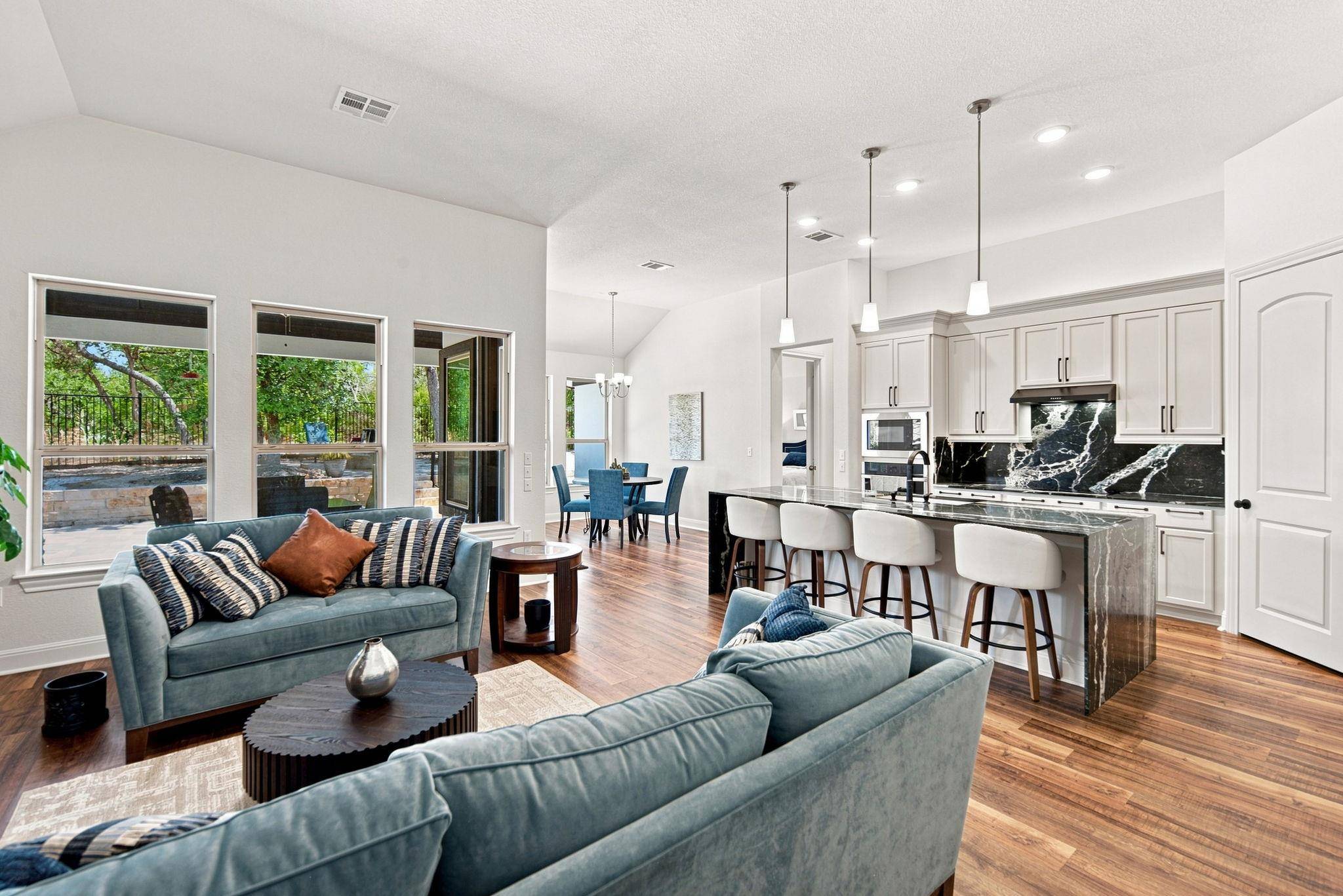 9906 Bayshore BND, Austin, TX 78726