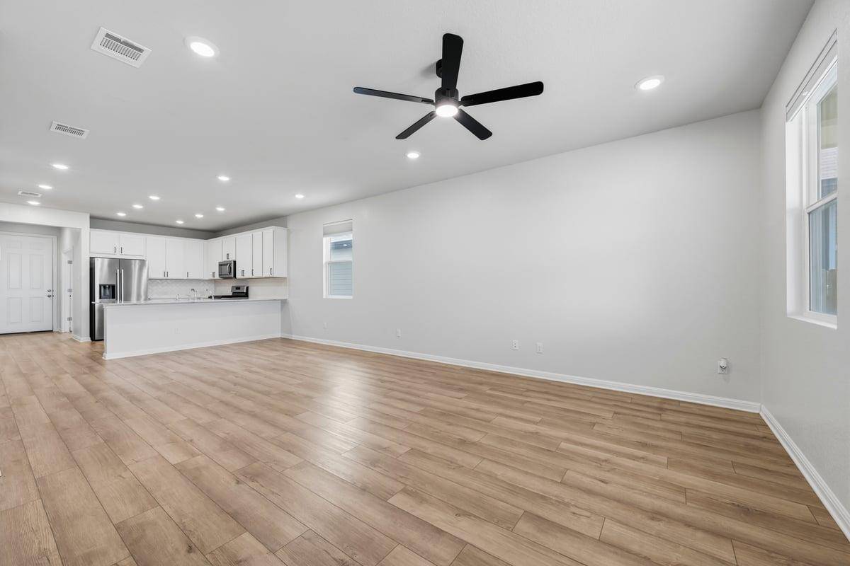727 Gray Fox LOOP, Hutto, TX 78634
