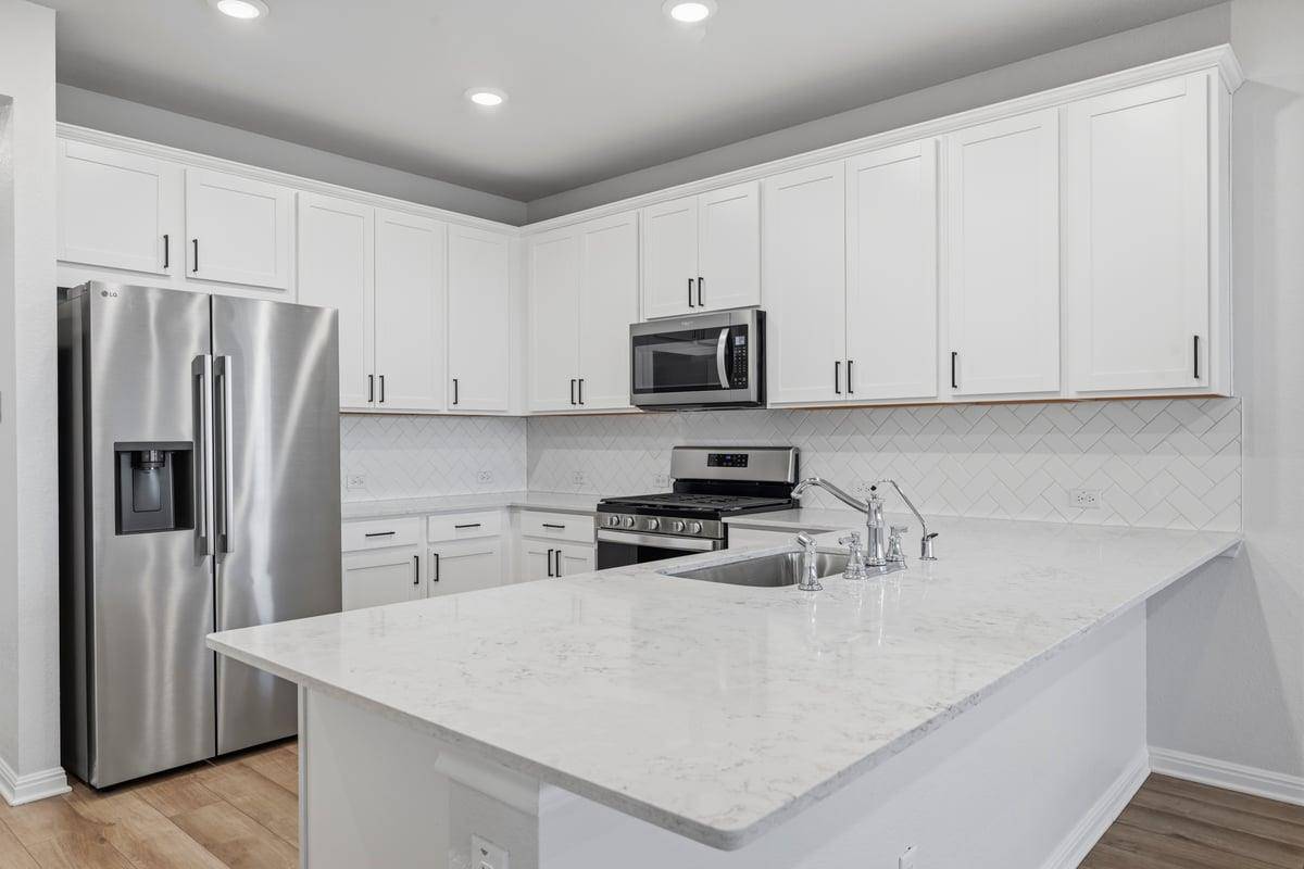 727 Gray Fox LOOP, Hutto, TX 78634