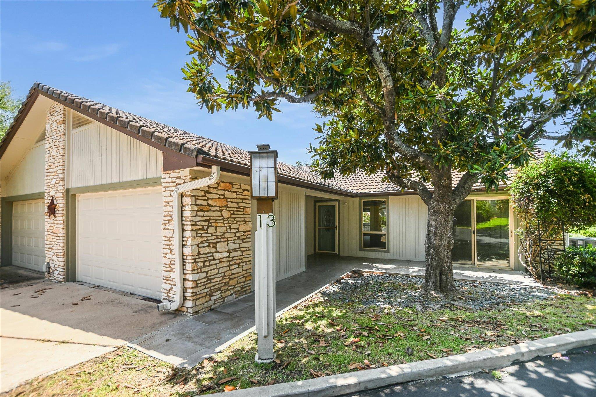 104 Big Spur South #13, Horseshoe Bay, TX 78657
