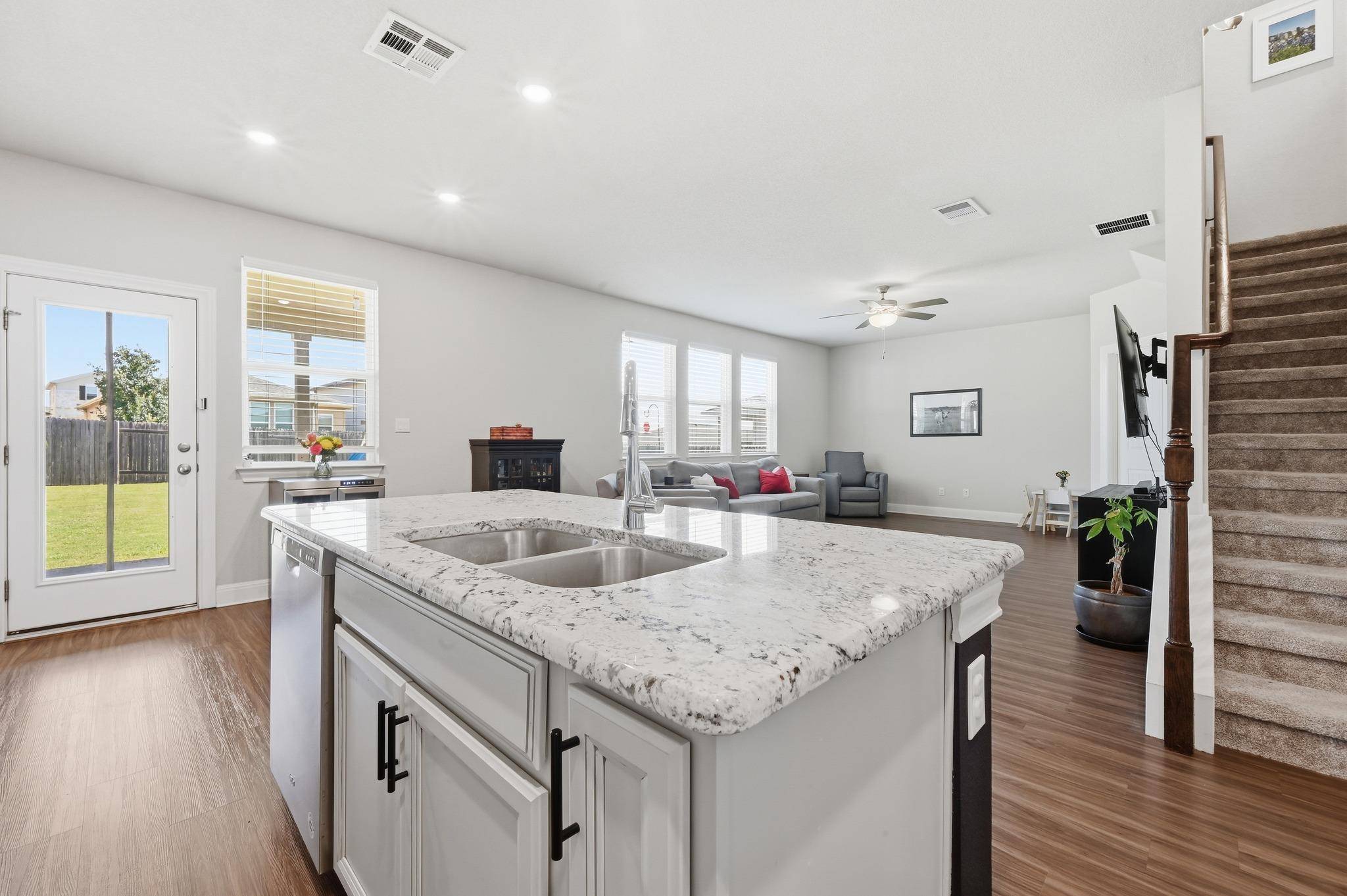 142 Dome Peak TER, Dripping Springs, TX 78620