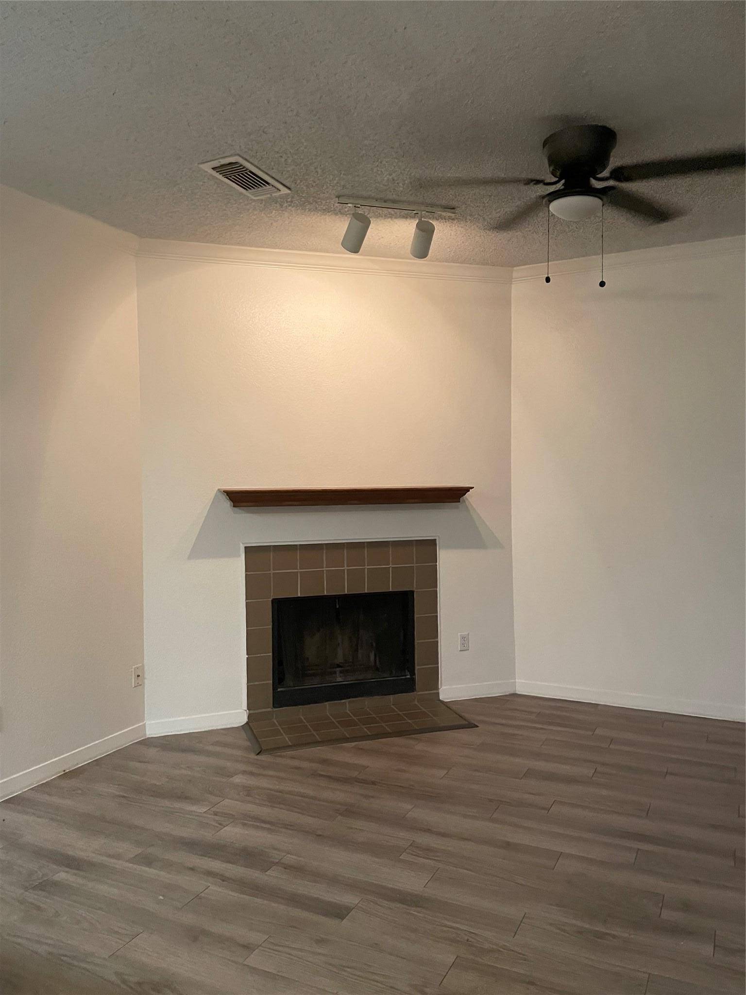 915 W 23rd ST #212, Austin, TX 78705