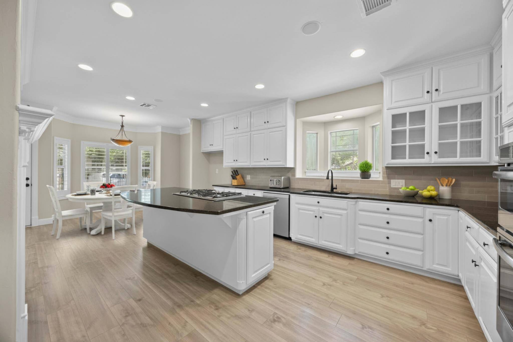 4801 Interlachen LN, Austin, TX 78747