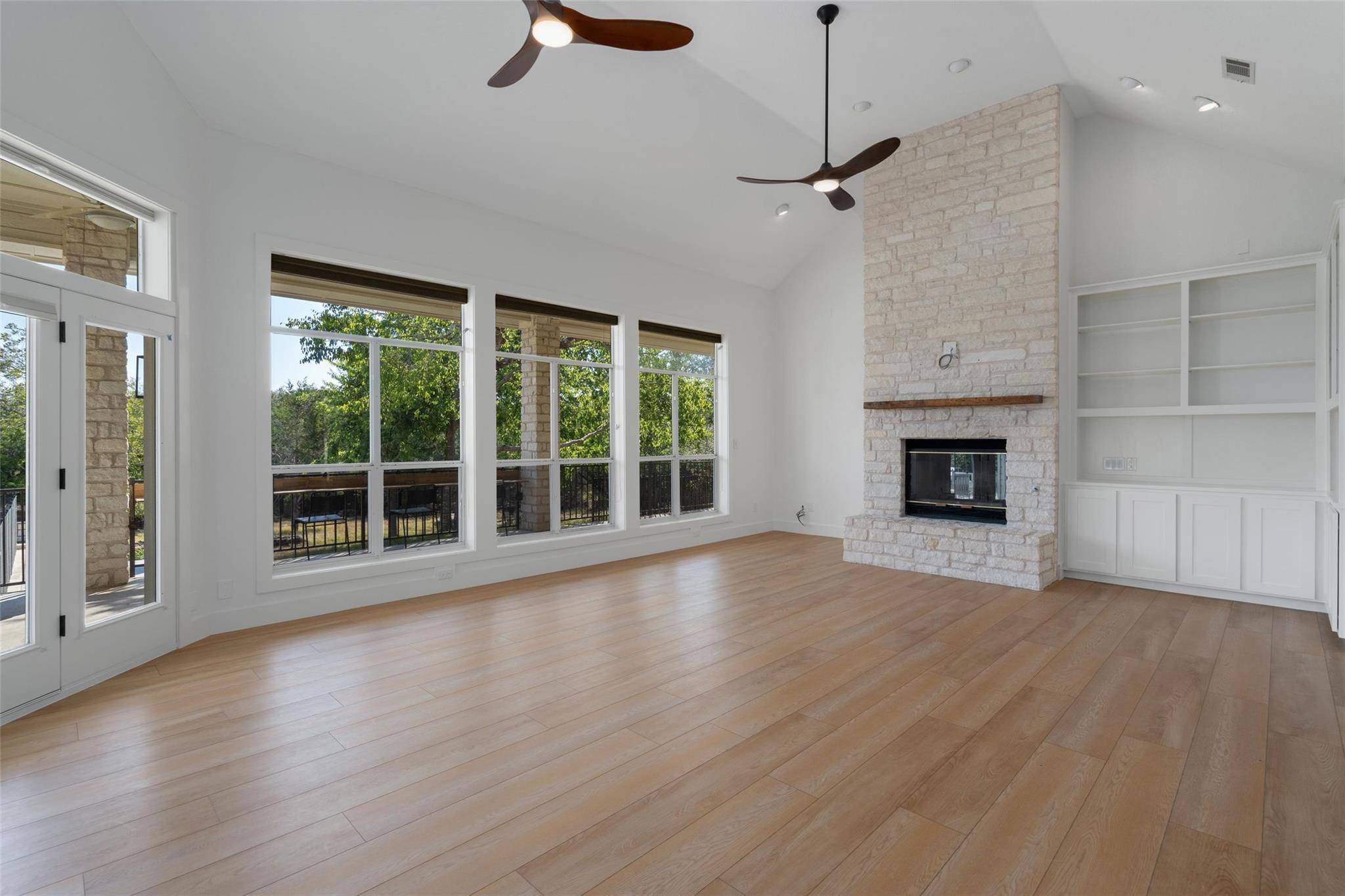 401 Roy Creek LN, Dripping Springs, TX 78620