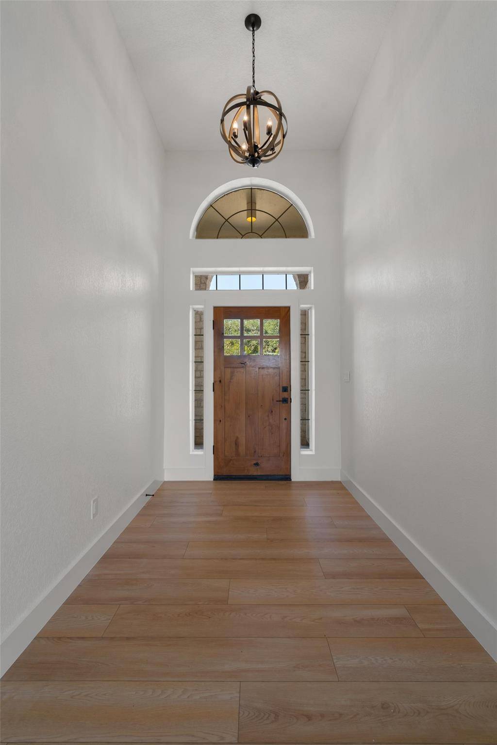 401 Roy Creek LN, Dripping Springs, TX 78620