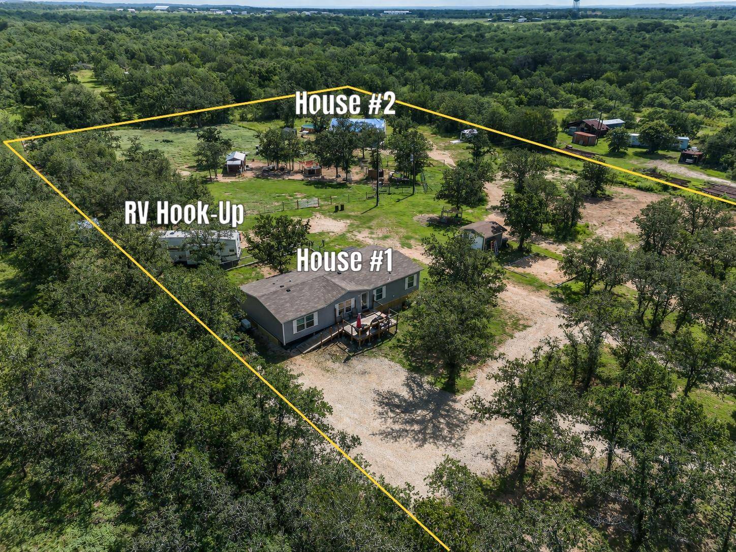 2755 Washburn RD, Luling, TX 78648