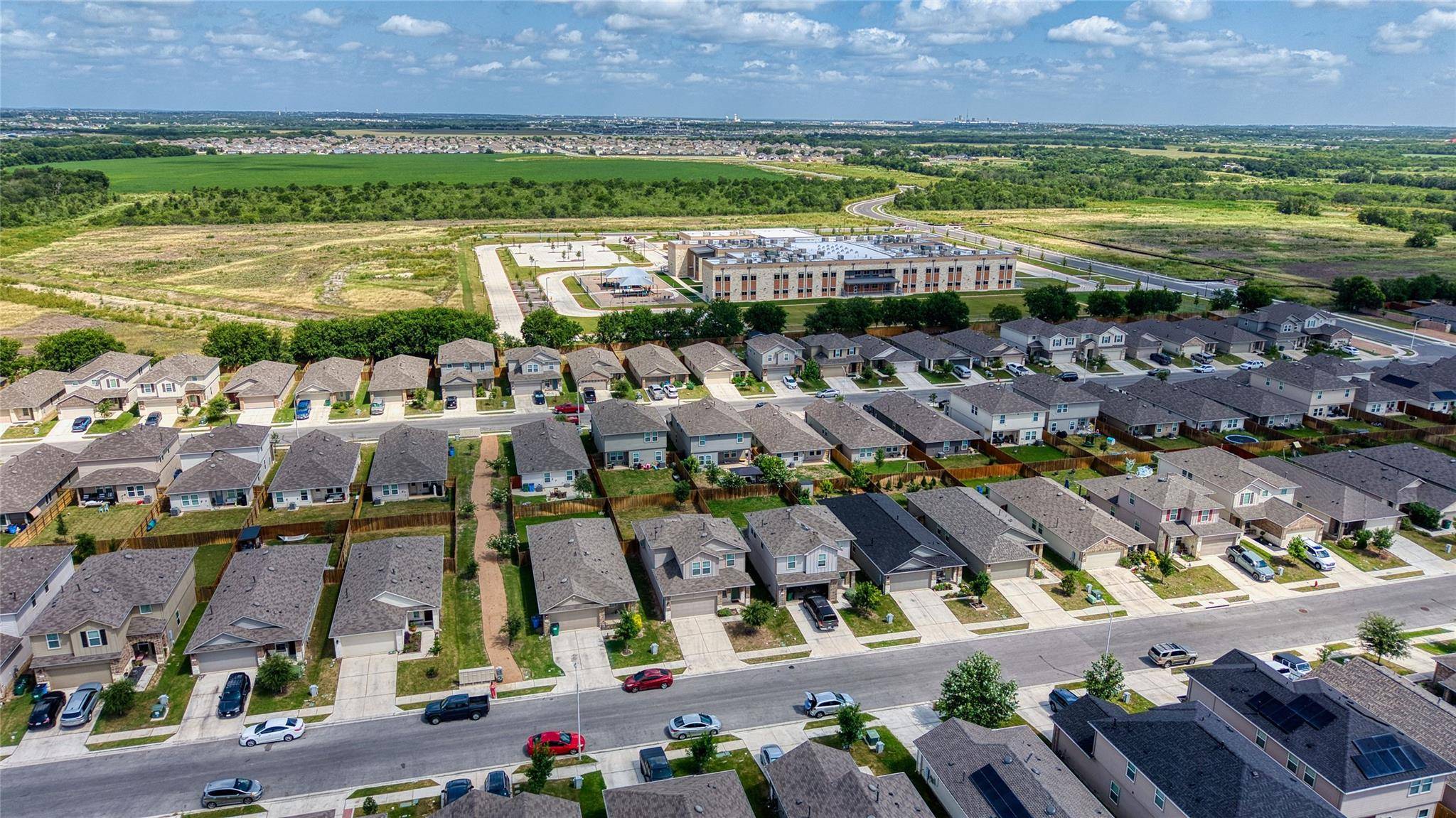 218 Harvest Creek DR, Uhland, TX 78640