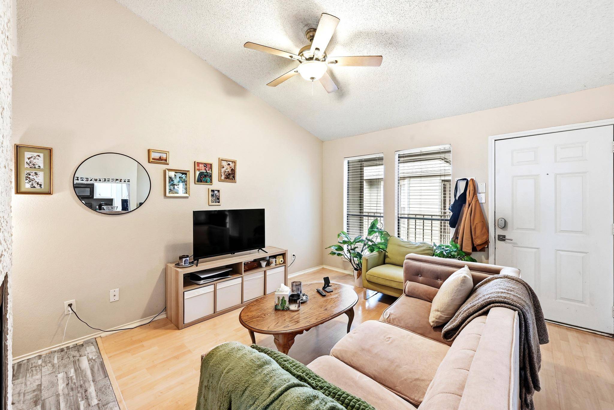 2706 Salado ST #305, Austin, TX 78705