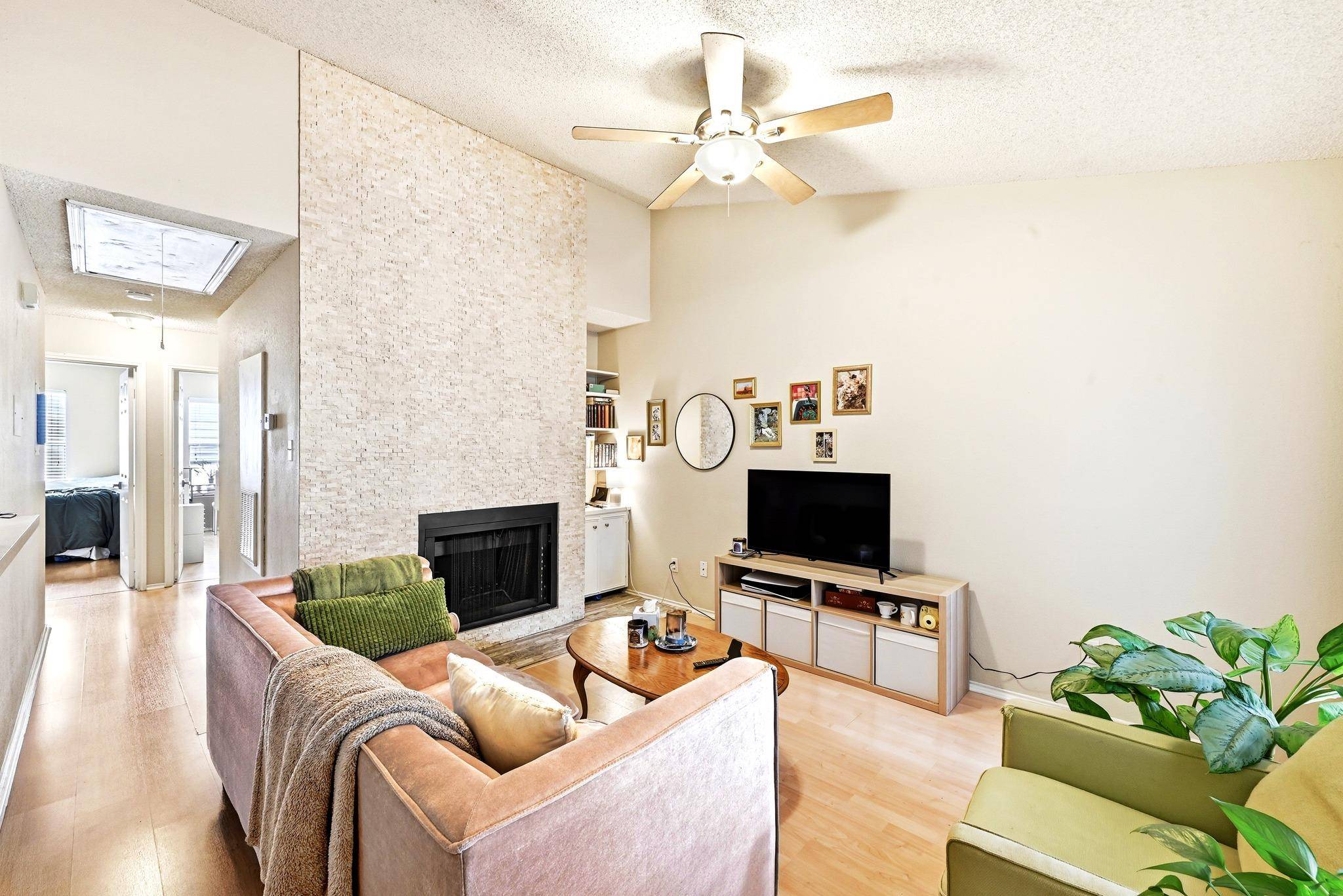 2706 Salado ST #305, Austin, TX 78705
