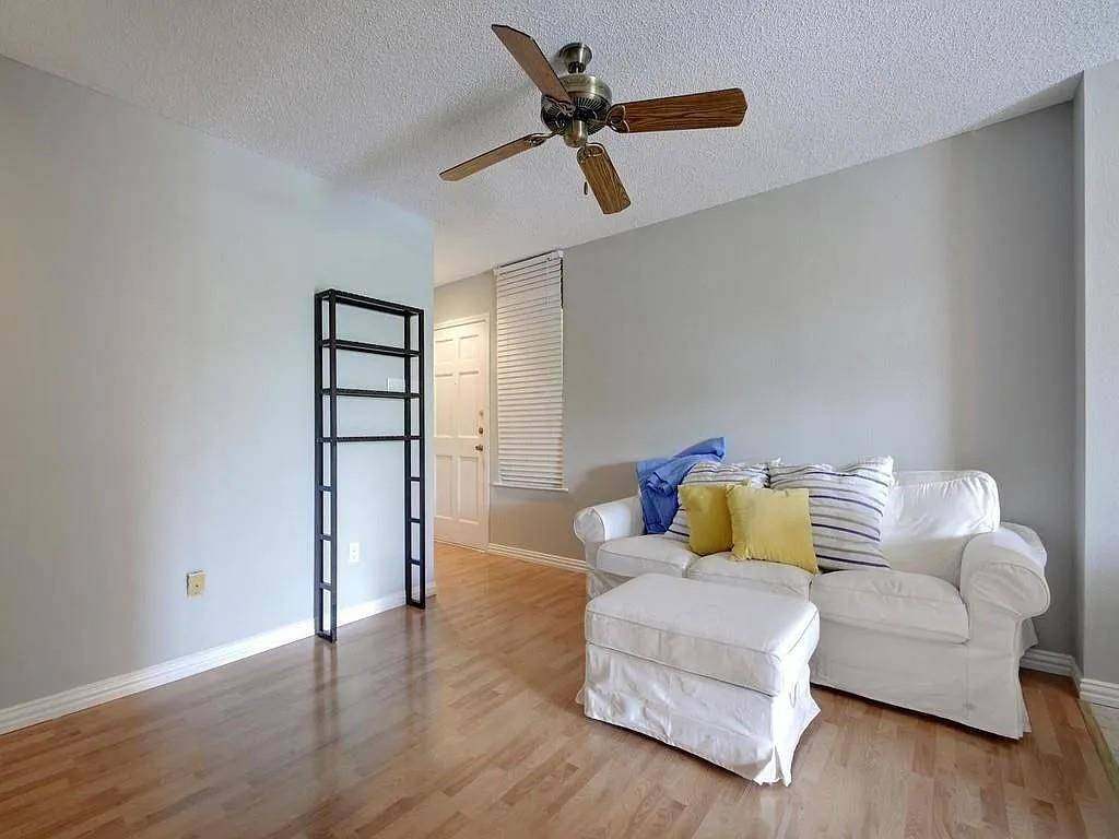 2409 Leon ST #207, Austin, TX 78705