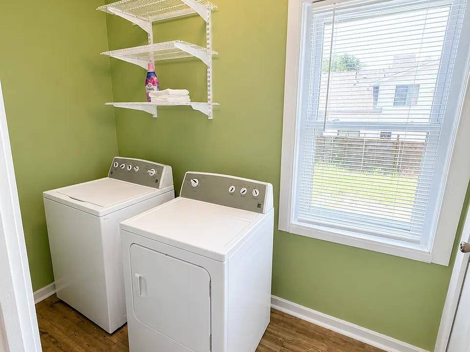 903 E 12th ST, Austin, TX 78702