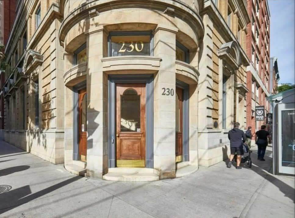 230 King ST E #304, Toronto C08, ON M5A 1K5