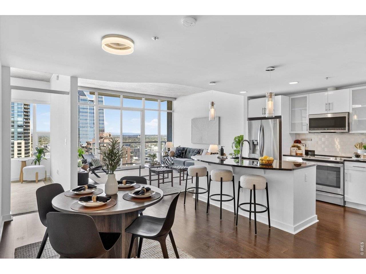 891 14th #3902, Denver, CO 80202