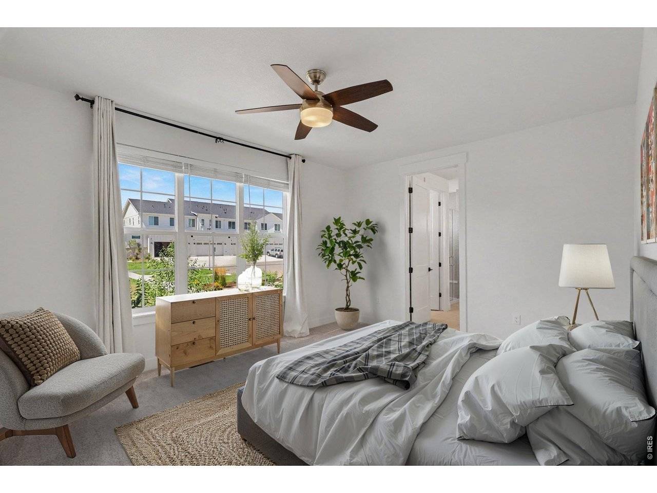 1998 Naturita, Loveland, CO 80538