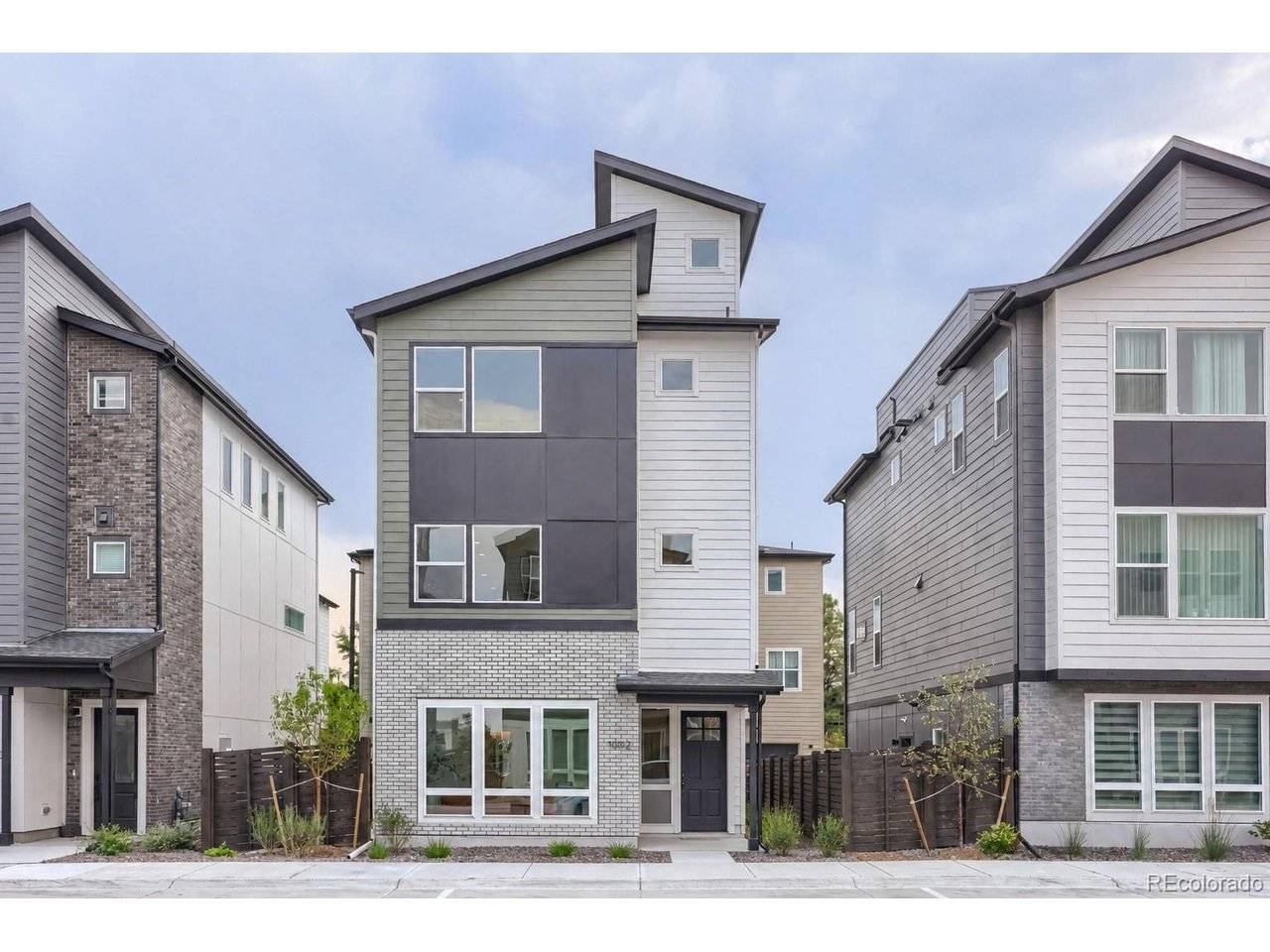 11002 E Hinsdale, Centennial, CO 80112