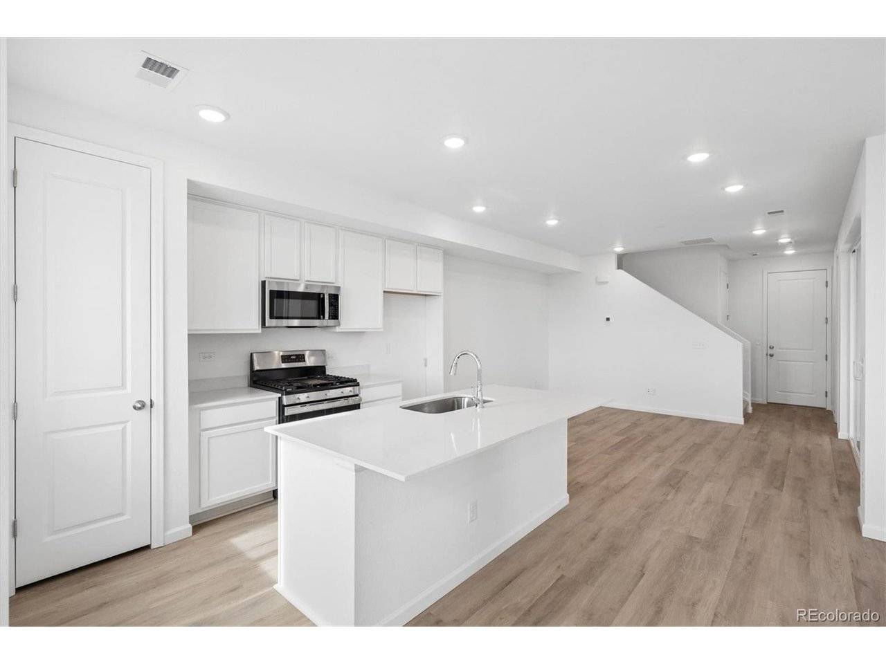 24121 E 30th, Aurora, CO 80019