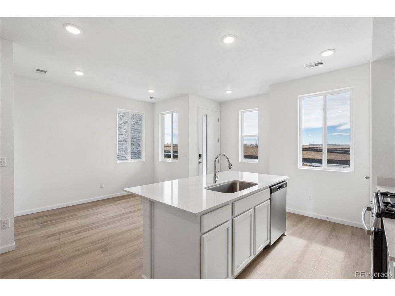 24121 E 30th, Aurora, CO 80019