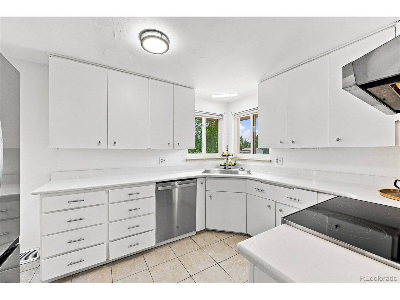 6150 Carr, Arvada, CO 80004
