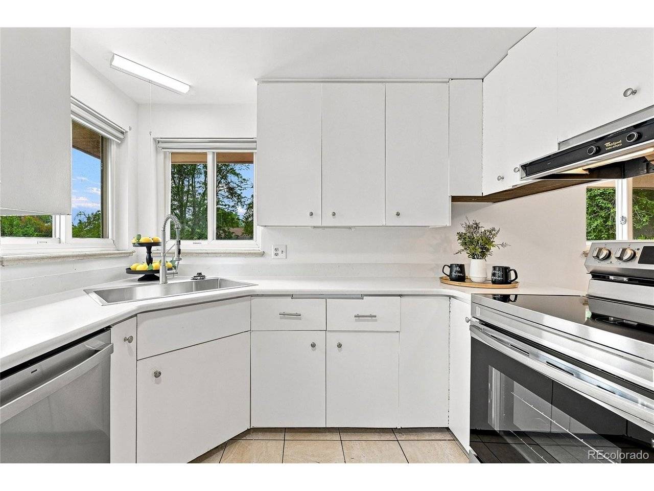 6150 Carr, Arvada, CO 80004