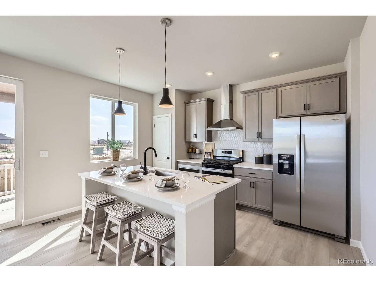 54968 E 28th, Strasburg, CO 80136