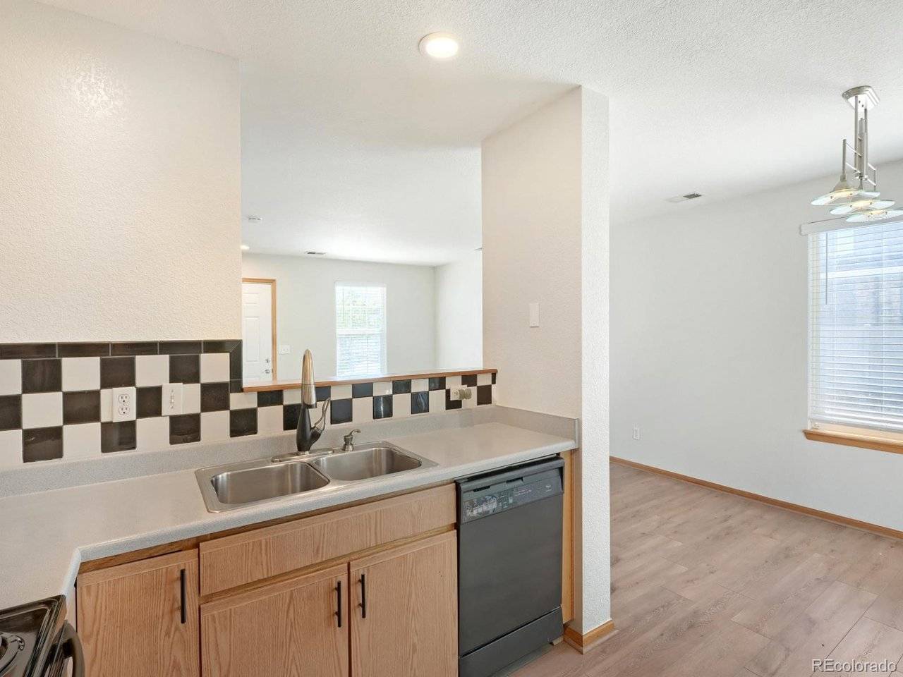 8865 Meade, Westminster, CO 80031