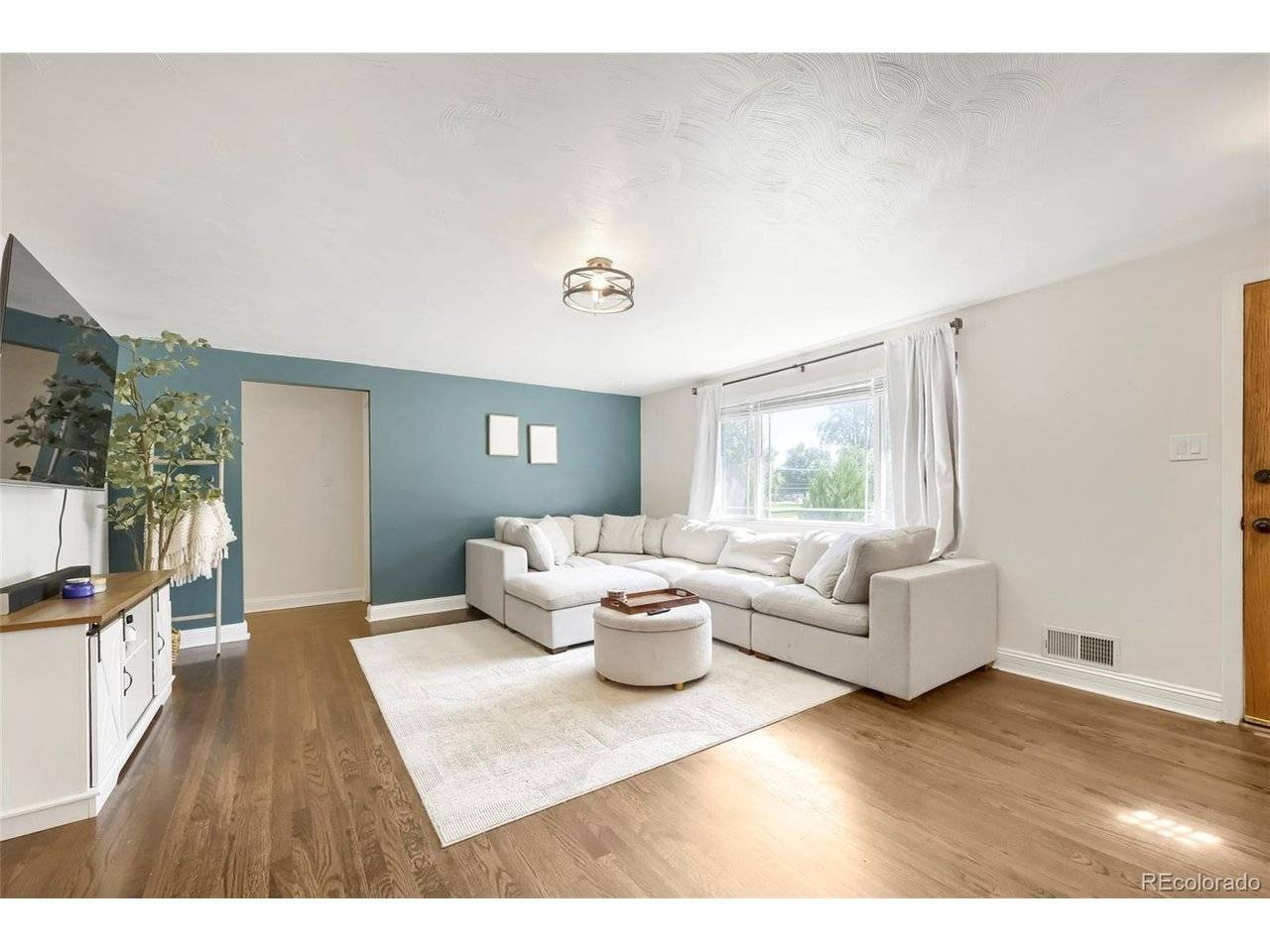1039 Sunset, Longmont, CO 80501
