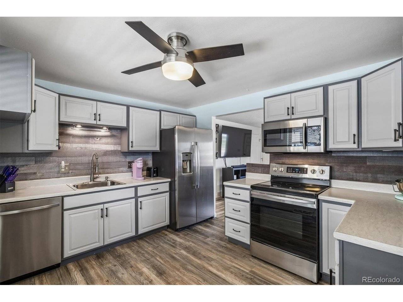 1611 S Carr, Lakewood, CO 80232