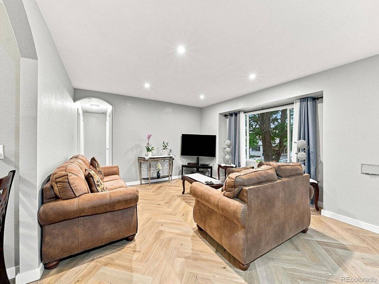 8671 Hopkins, Denver, CO 80229