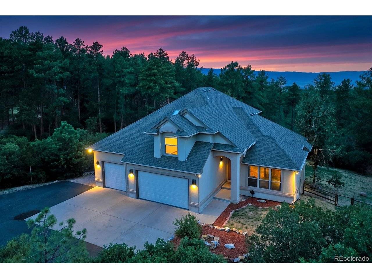 1851 Gore, Larkspur, CO 80118