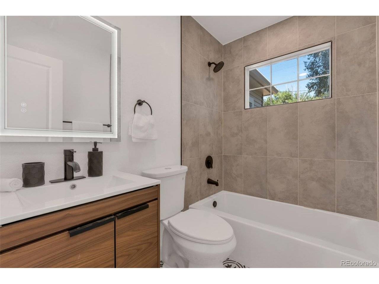 1780 Nome, Aurora, CO 80010