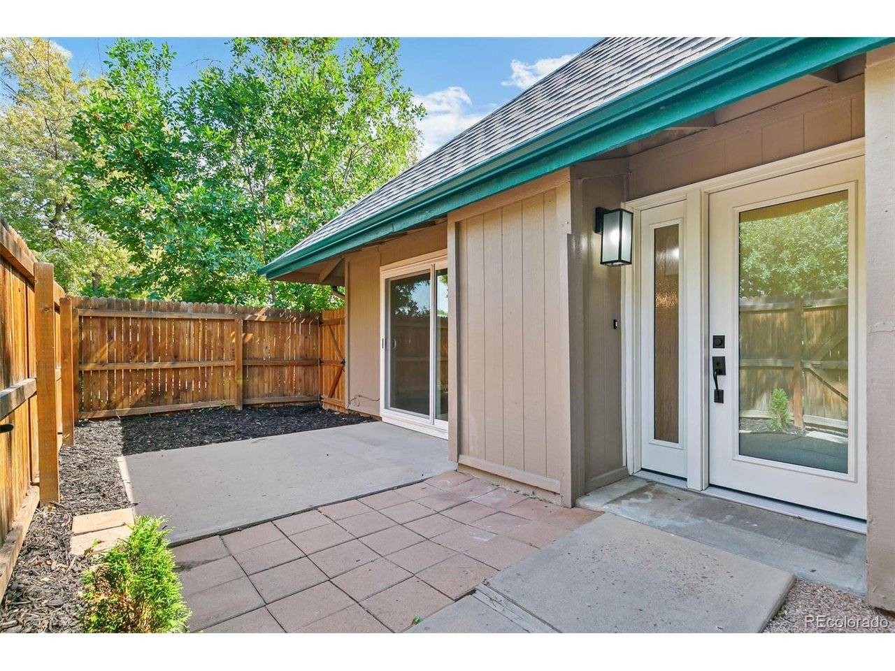 5902 S Willow, Englewood, CO 80111