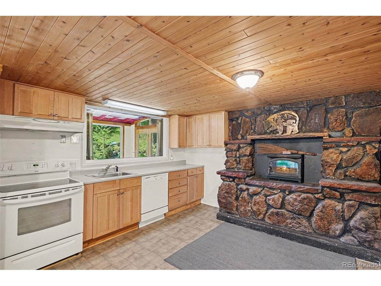 6411 S Summer, Morrison, CO 80465