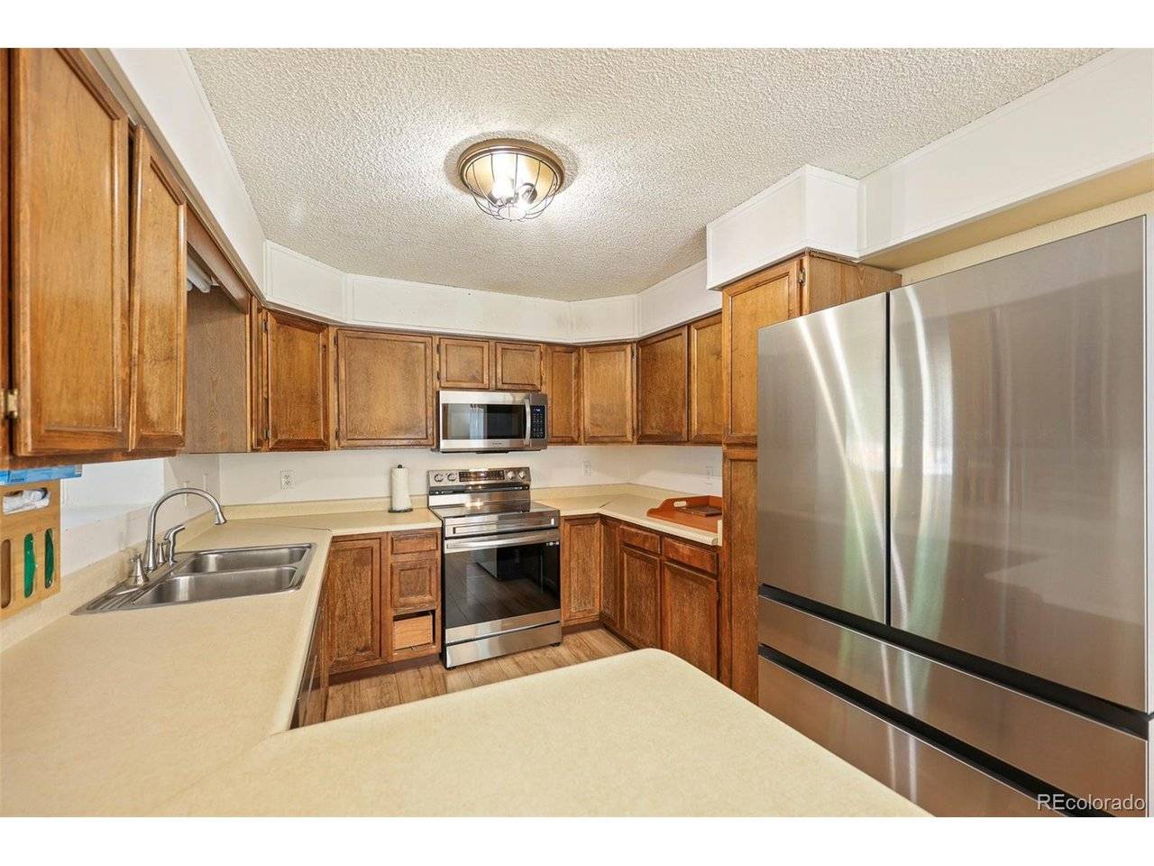 9275 W 8th, Lakewood, CO 80215