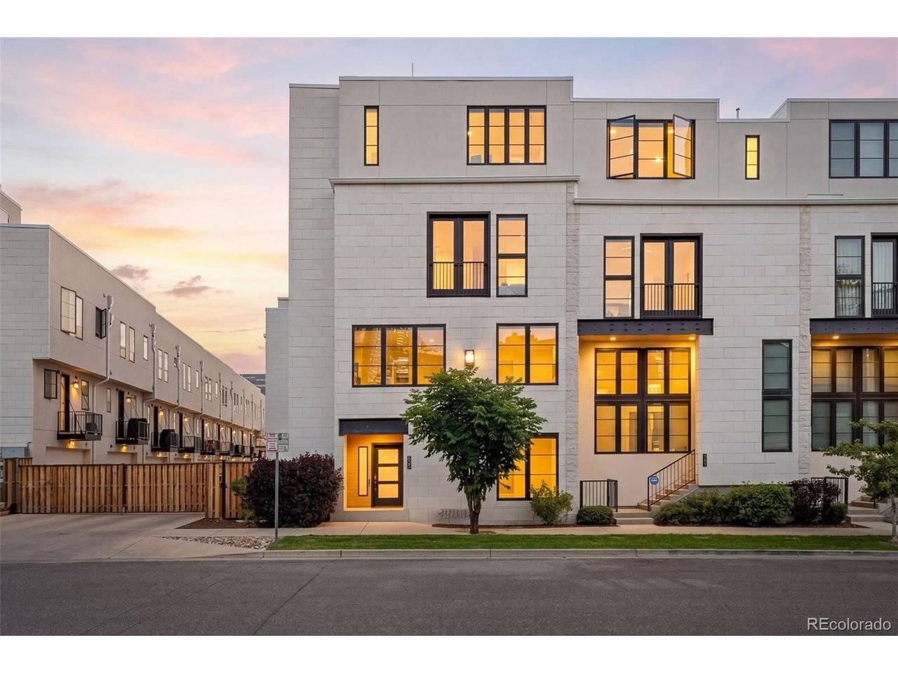 825 Bellaire, Denver, CO 80220