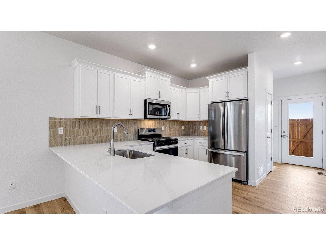 677 N Ukraine, Aurora, CO 80018