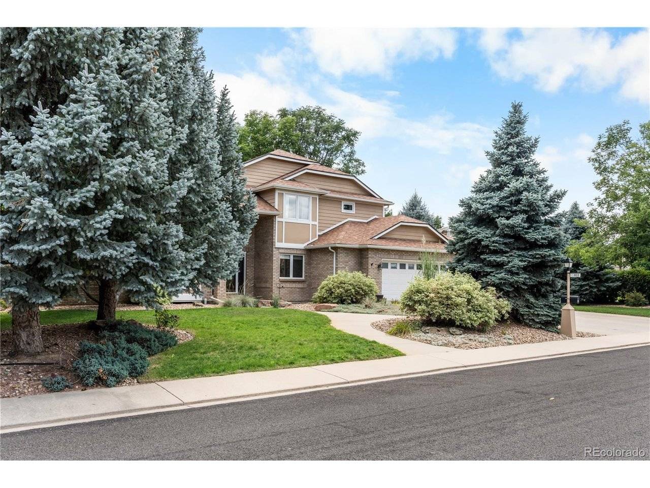 822 Hays, Longmont, CO 80504