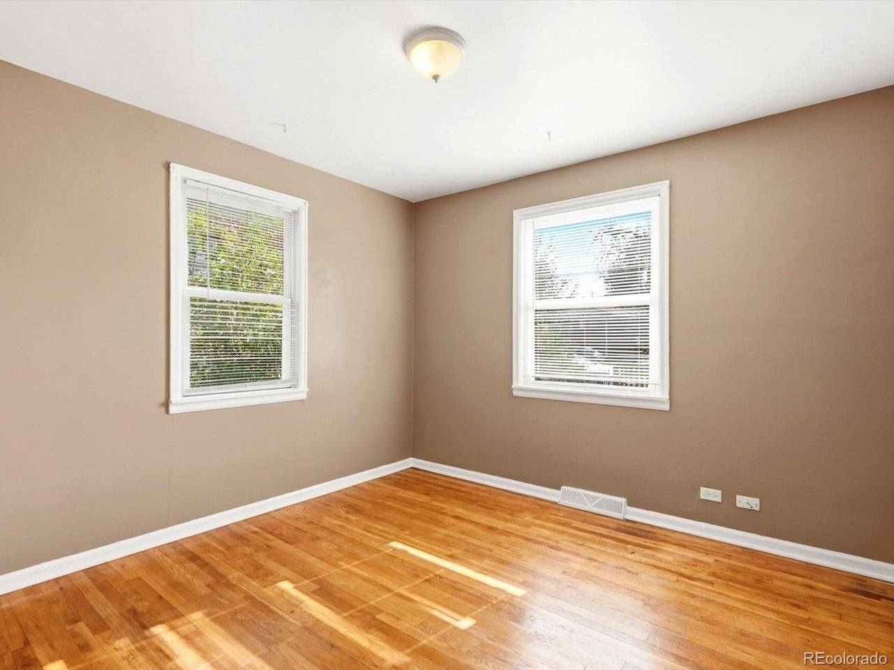 1685 Clinton, Aurora, CO 80010