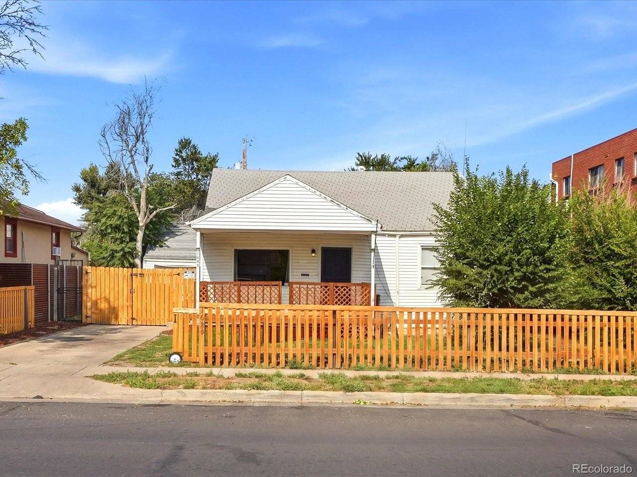 1685 Clinton, Aurora, CO 80010