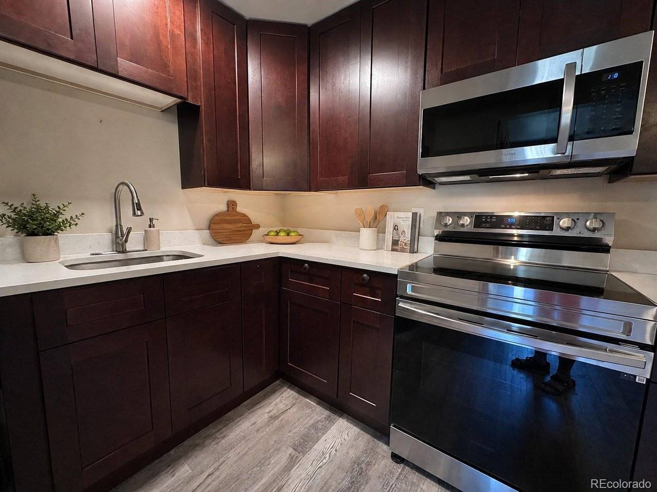 6897 High, Morrison, CO 80465