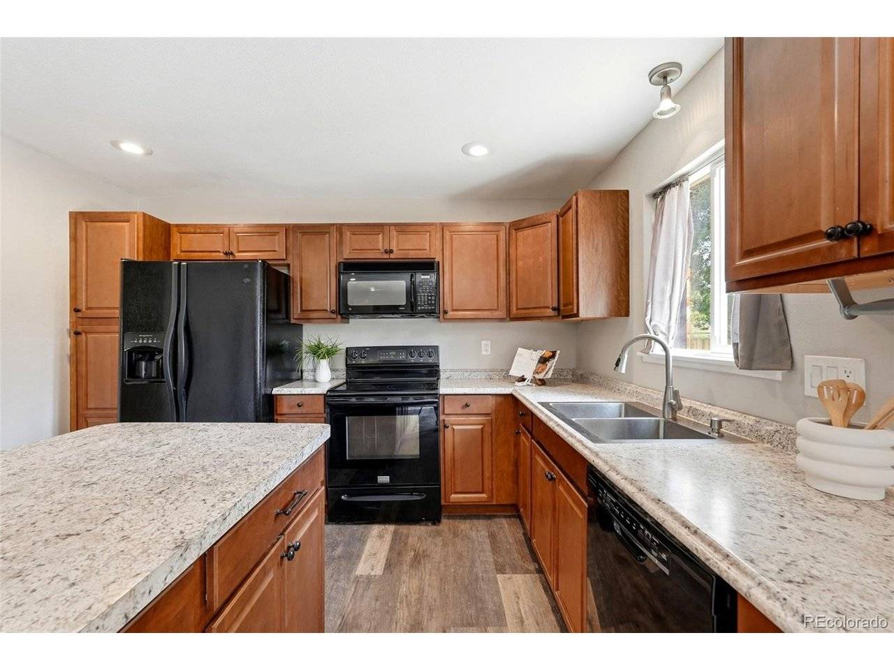 2725 Flintridge, Colorado Springs, CO 80918
