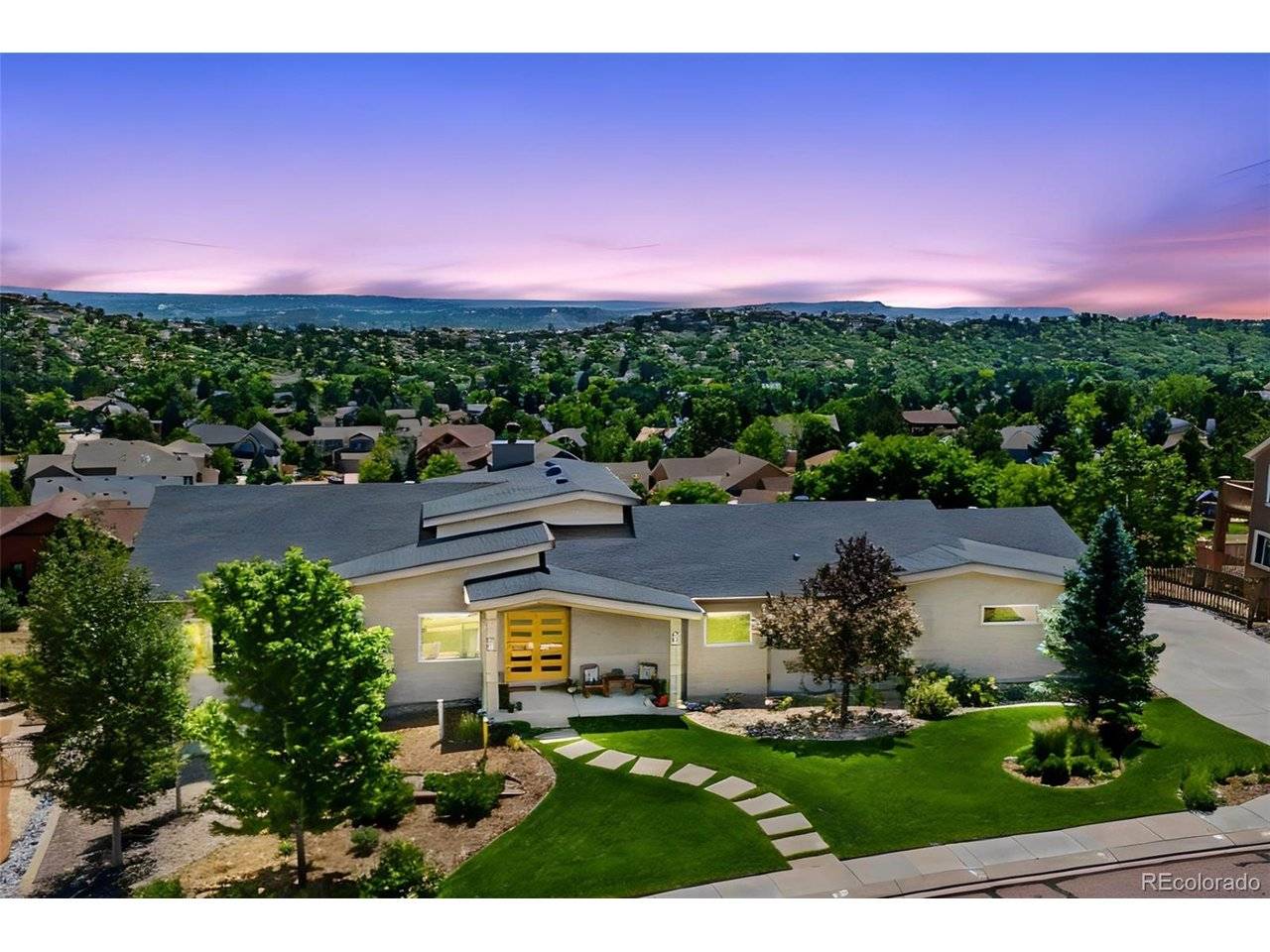 2385 Courtney, Colorado Springs, CO 80919