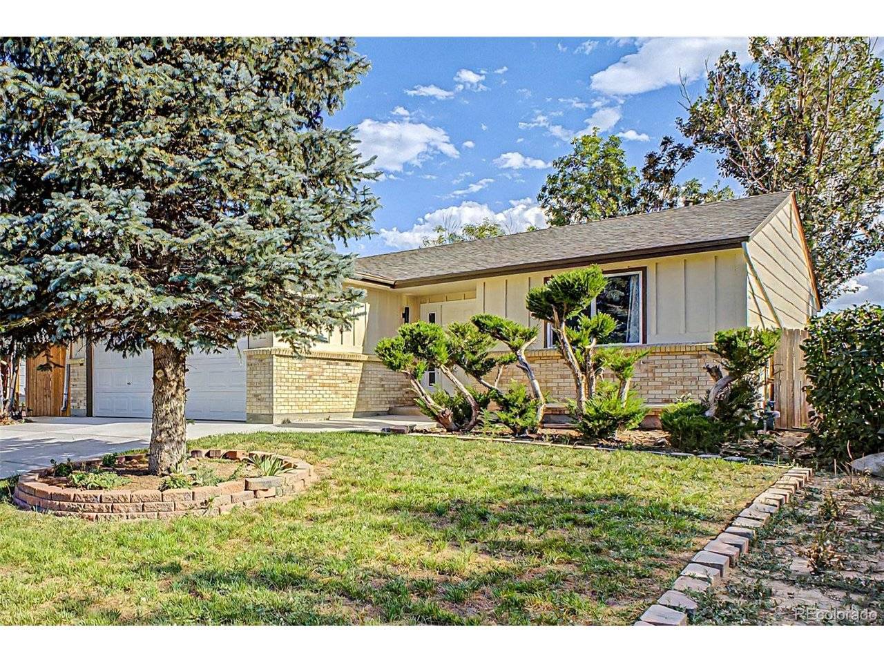 884 Madison, Bennett, CO 80102
