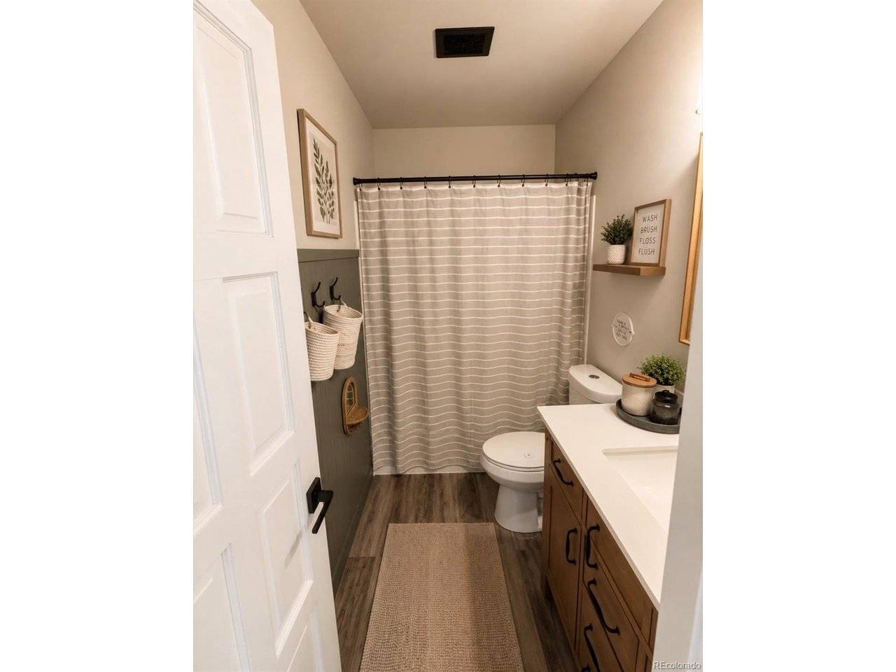 9607 E Chenango, Englewood, CO 80111