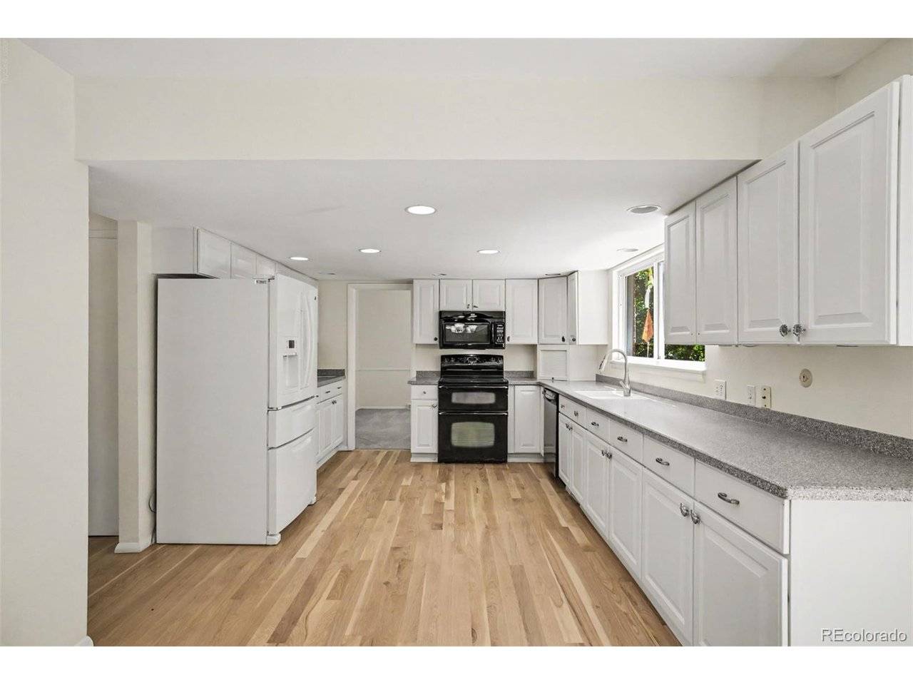 5496 W Hinsdale, Littleton, CO 80128