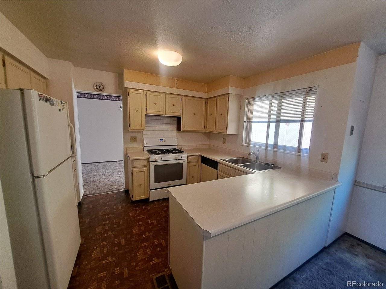4571 Abilene, Denver, CO 80239